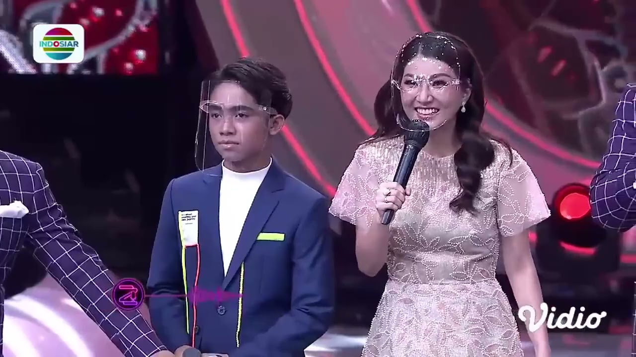 Maaak Aku Dapet Daster!!! Sarwendah Bawa Oleh Oleh Buat Host dan Juri!! Semua Rebutan!!!   LIDA 2021