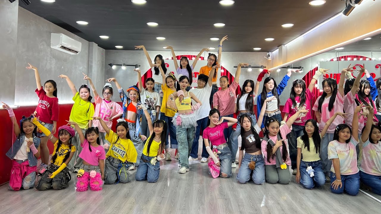 Kpop dance | Something ain&rsquo;t right - XG | BabiC team | Thanh Lam class