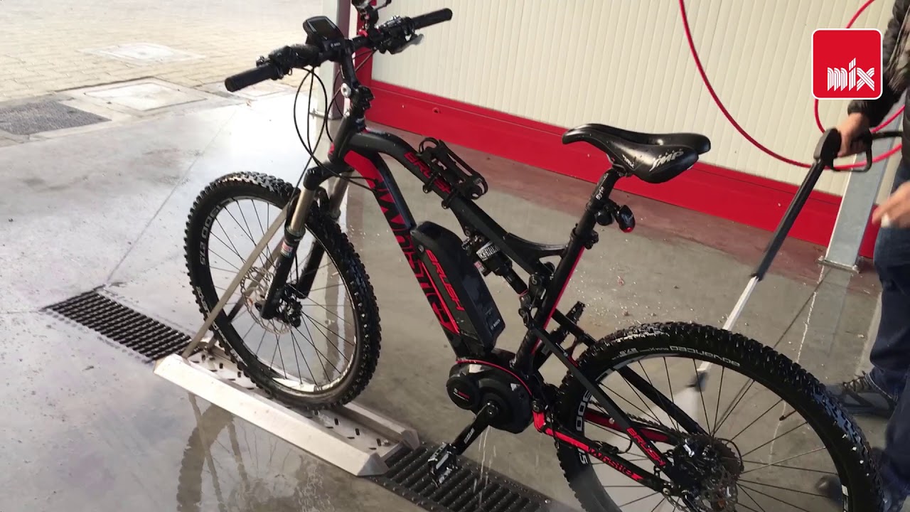 LAVAGGIO BICICLETTA