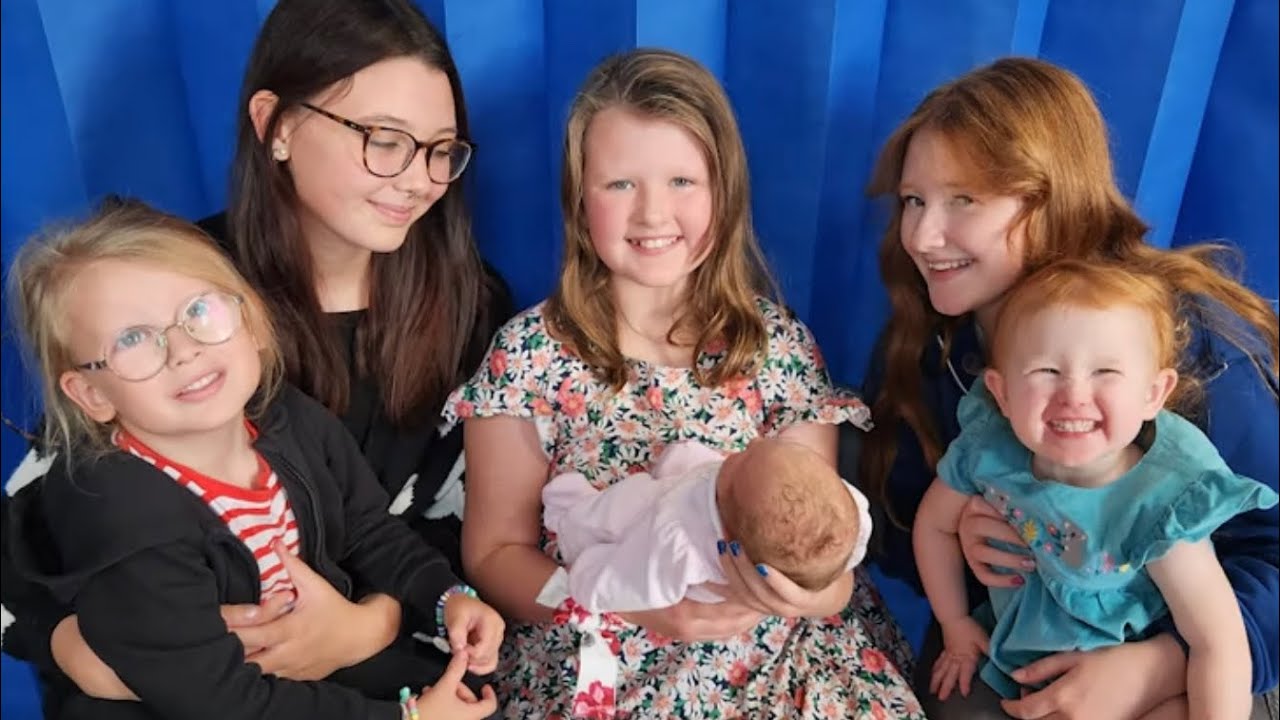 BABY WABY MEETS HER SIBLINGS // THE INGHAM FAMILY