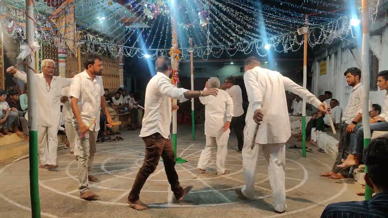 Nav yuvak garba mandal khangwada 