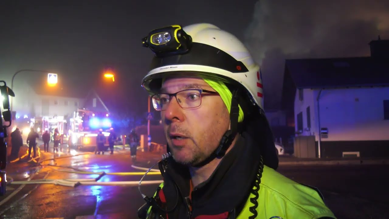 13 12 2022 Vollbrand eines Wohnhauses in Neu Anspach