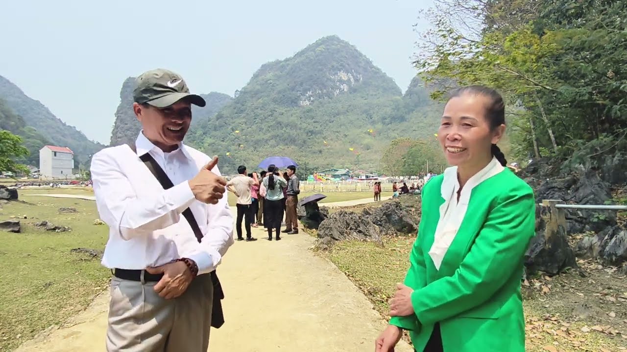 Xuân Chuyền & Hoàng Bé Hát Trong ngày Hội Thanh Minh Phúc Sen