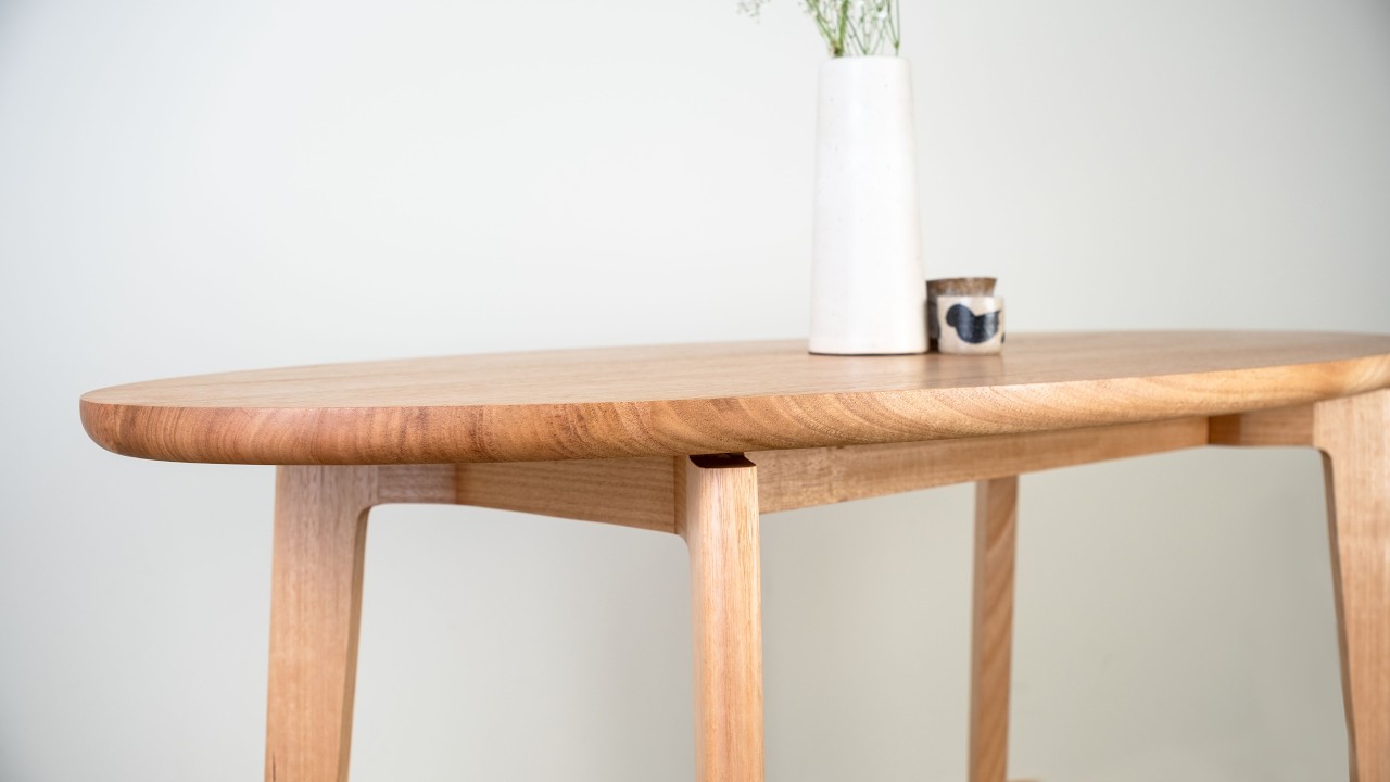 Making an Interesting Oval Table