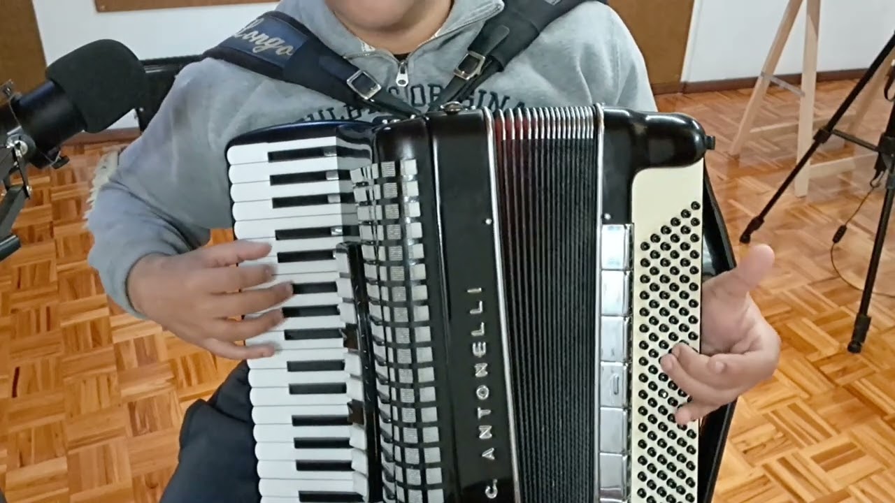Como tocar o Hino da Harpa ( Firme na Promessa de Jesus) no ACORDEON. 