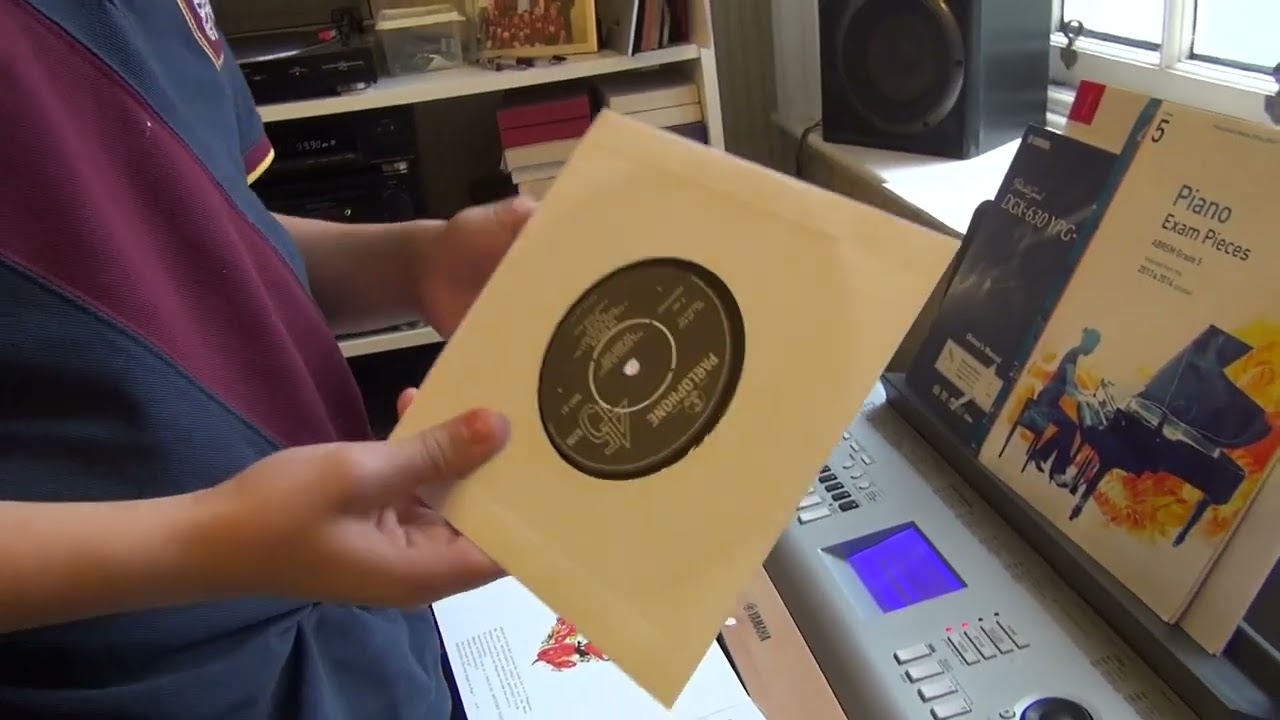 Benjamin plays his first record on a record player 02.09.13