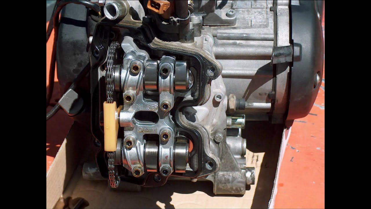 BMW C1 engine valve replacement - Ventilreparatur