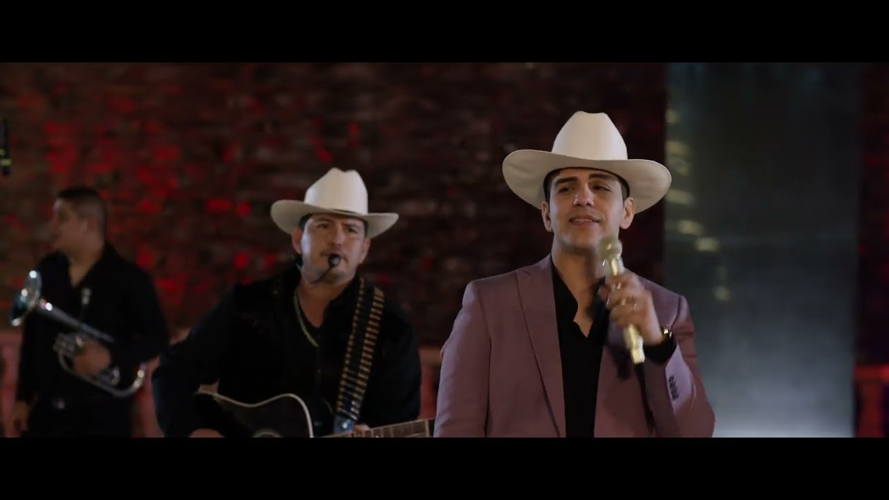 Jovanny Cadena Y Su Estilo Privado  X Grupo Doble S - El Jefe De Las Plazas