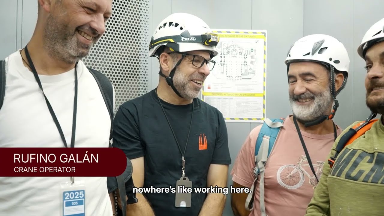 Sagrada Família crane operators: 