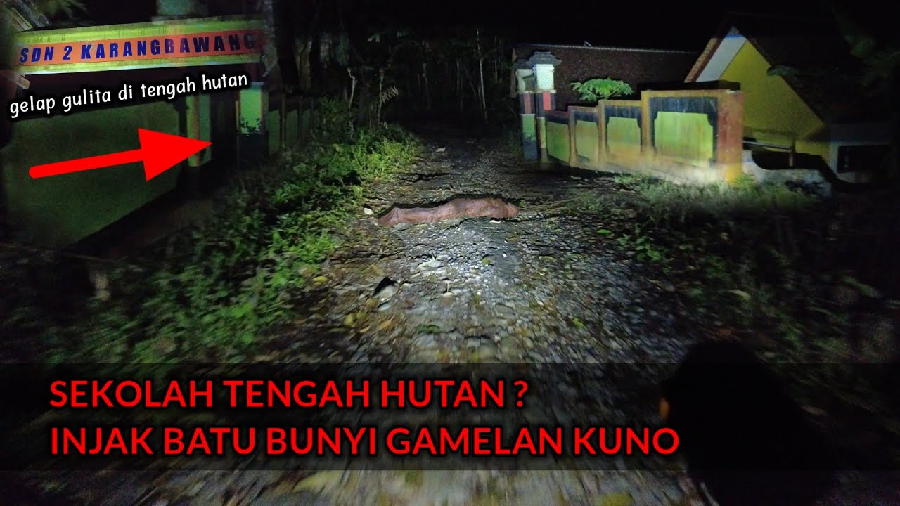 MERINDING HUTAN ALAS BAGONG - INJAK BATU BUNYI GAMELAN - KAGET ADA SEKOLAHAN DI TENGAH HUTAN ! 