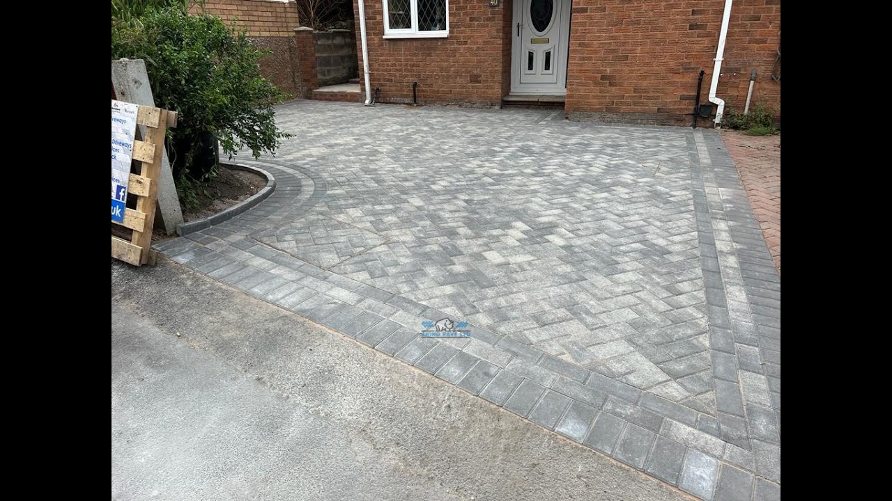 Grey Slate and Charcoal Block Paved Driveway in Bagillt, Flintshire