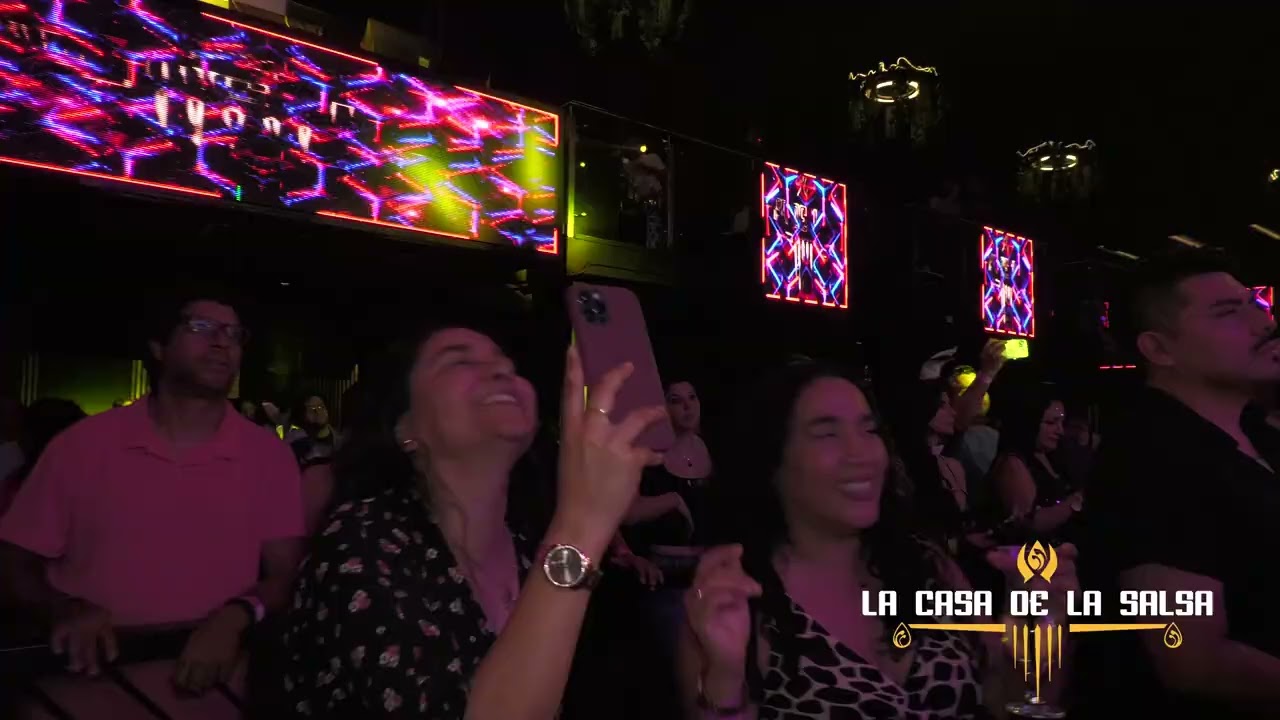 Por alguien como tú - Los Hermanos Moreno - La casa de la Salsa - 31 de Octubre 2023