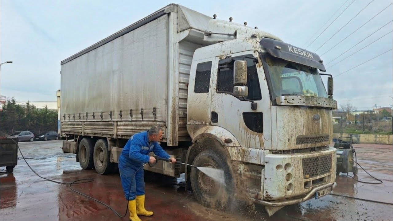 Heavy Duty Ford Cargo Truck Wash Transformation | Satisfying Pressure Cleaning 🚿🚛