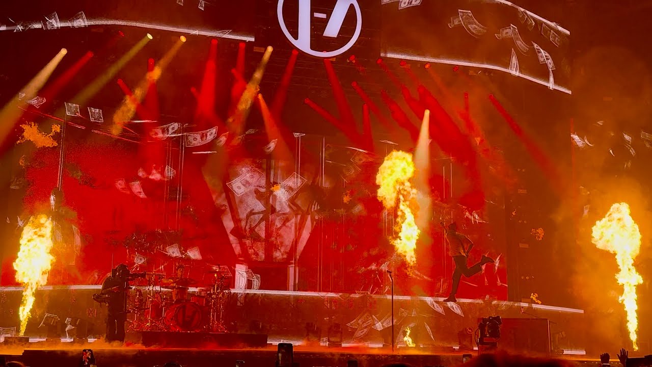 Twenty One Pilots - Stressed Out || live @ Atlas Arena Łódź 09.04.2025