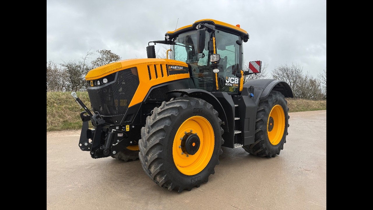 2023 JCB 8330 Icon Fastrac