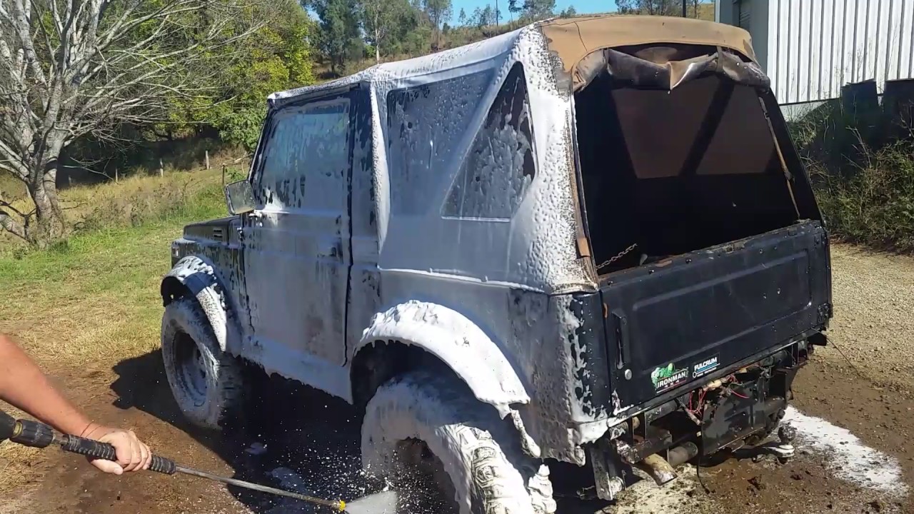 Touchlessly cleaning a very dirty 4x4