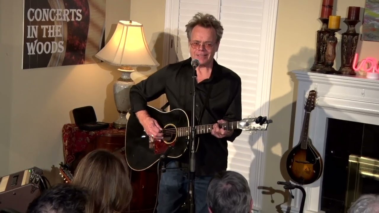 Jeff Black performs Circles Around Me