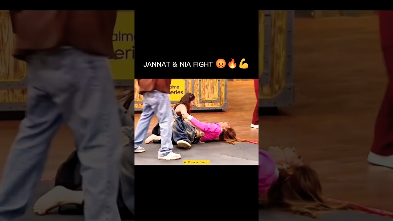 Nia Vs Jannat Dangal In Laughter Chefs #elvishyadav #munawarfaruqui #fukrainsaan #biggboss #shorts