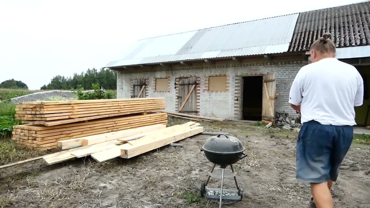 Lepianka 7 Ułożenie drewna w budynku