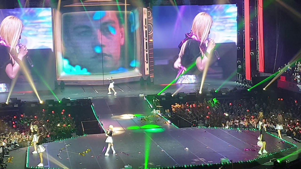 TWICE LIGHTS 2nd to FINAL Song MEDLEY Live in Manila at MOA ARENA #SeizeTheLight