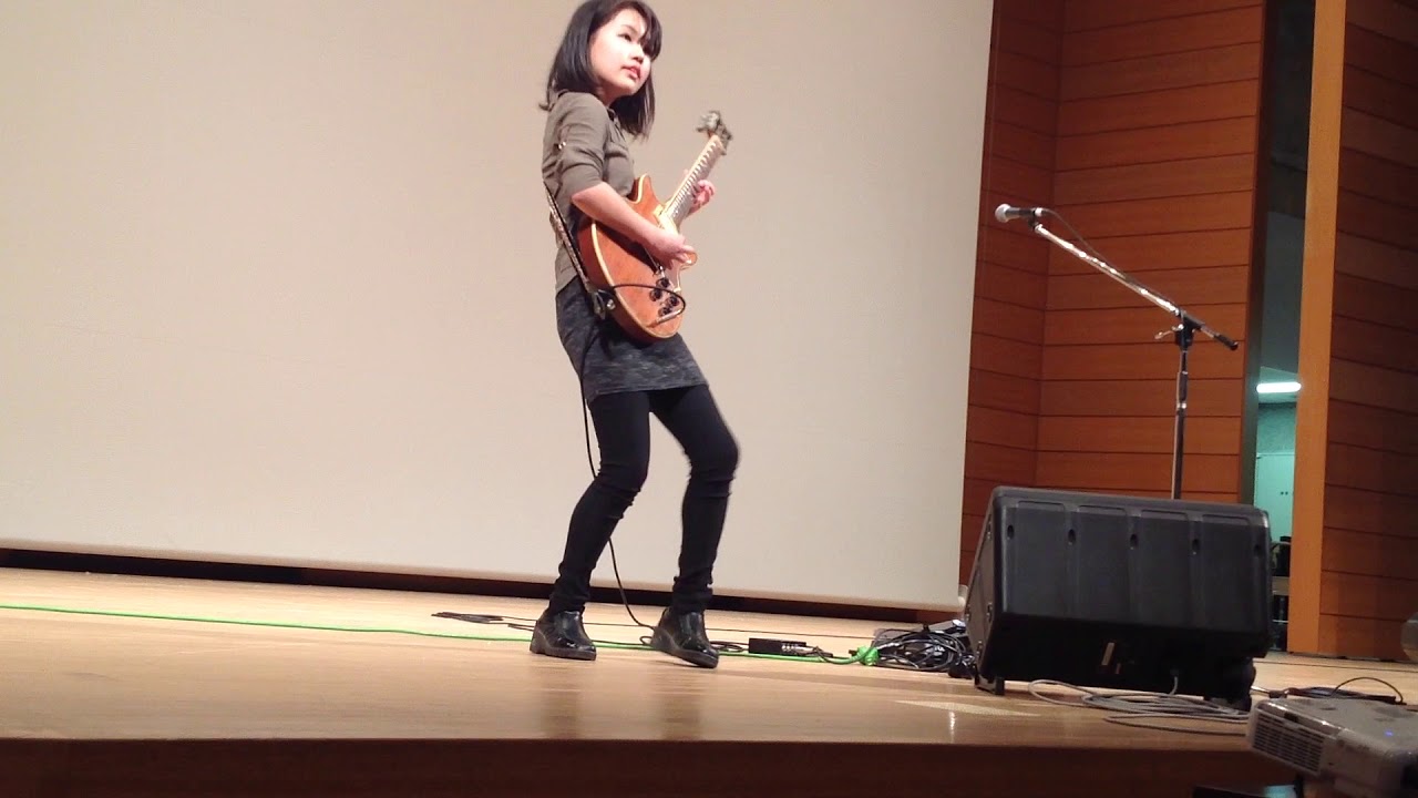 小学生 現役巫女 が エレキ ギター  弾いてみた santana europa 馬場美夕 女