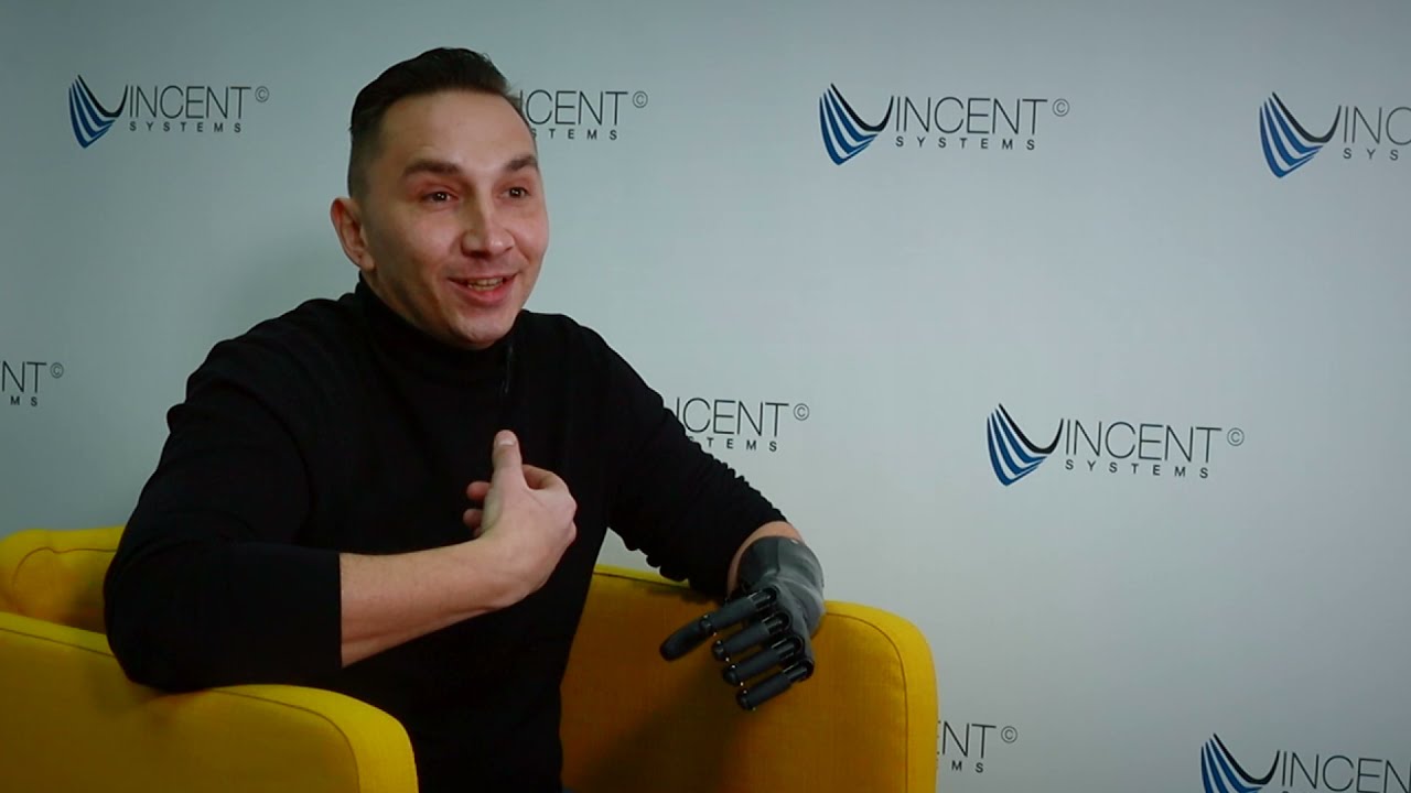 Александр получил свой первый бионический протез предплечья с кистью VINCENT: делится впечатлениями.
