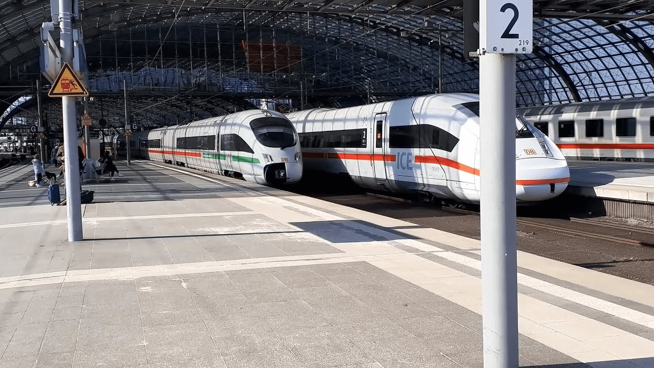 Züge in Berlin Hbf (03/2022)