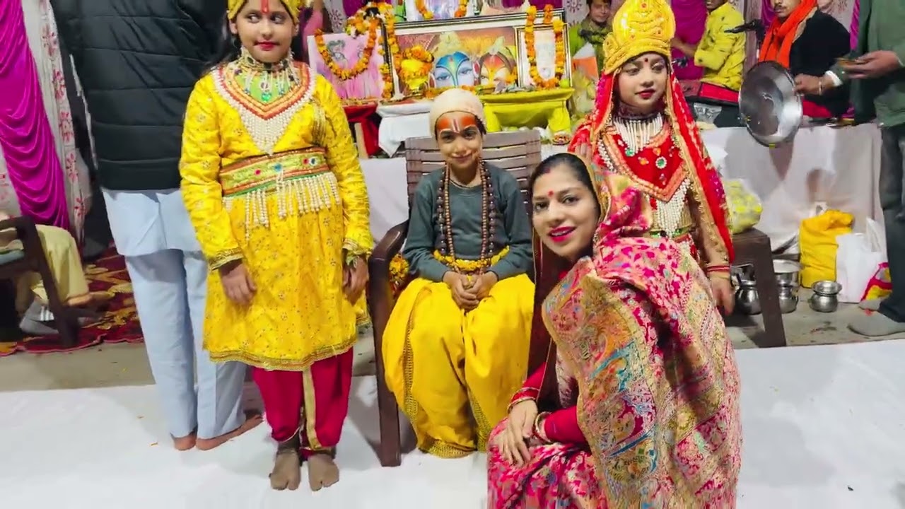 री कृष्ण रुक्मणी और सुदामा जी की प्यारी झांकी ।