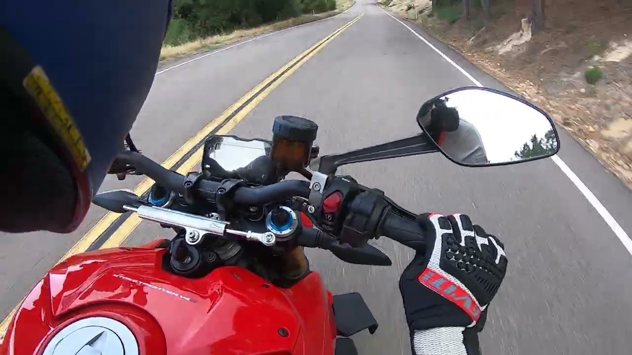 Racing my Ducati Streetfighter V4
