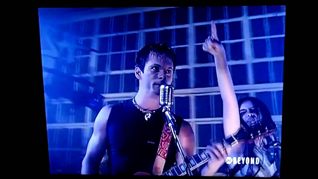 Slash (2002) -  Ian Mckenzie - I Don't Live Here Anymore