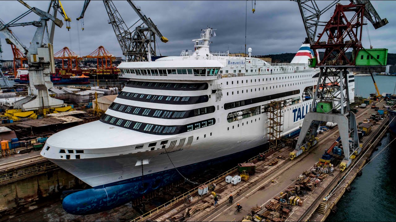 Przegląd promu Romantika z grupy AS Tallink w Stoczni Remontowej Nauta