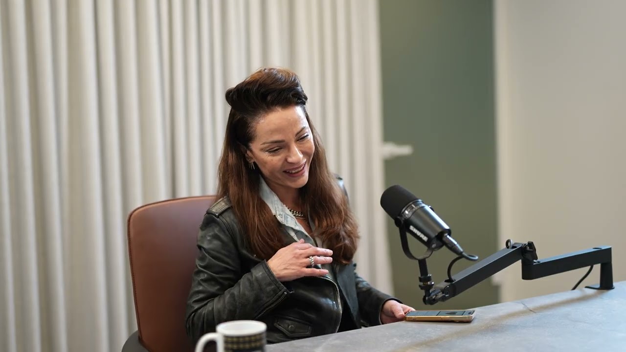 מורין לרר (MORINA) | כשהאמנות זזה, משתנה ומכניסה רגש לחלל | עסק שווה עם ניר דובדבני