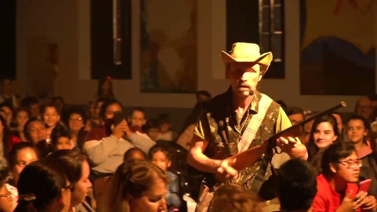 3   Teatro Completo Chapeuzinho Escola Municipal de Artes  Valdir Guedes  Videira - SC