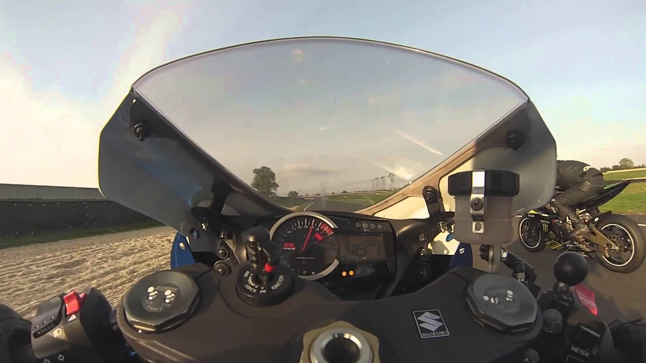 Circuit Carole - GSX-R600 - 1'14 (débutant)