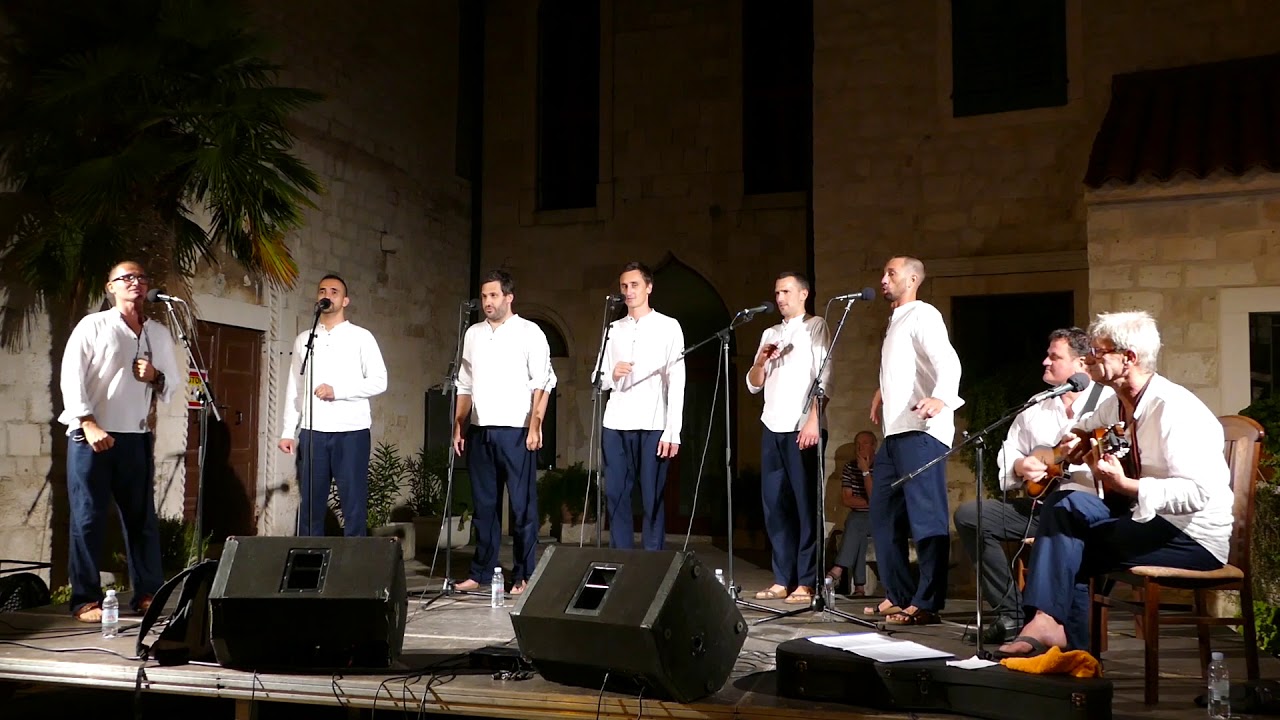 Klapa Bunari - Banana Boat Song (LIVE)