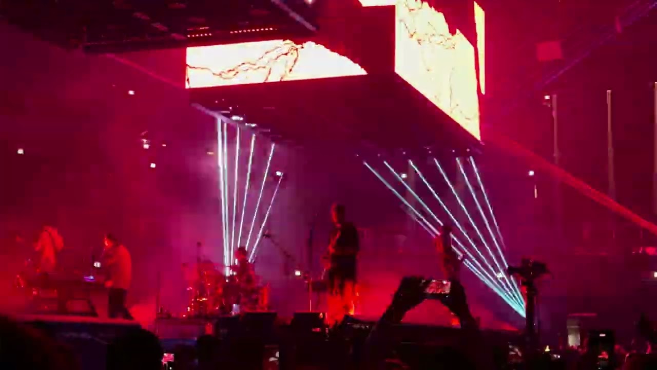 Linkin Park - Heavy Is the Crown (2025-08-11, United Center, Chicago, IL) [4K HDR]