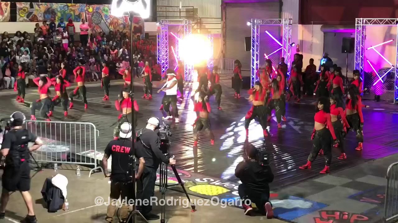 Dancing Dolls 90s HipHop routine on Bring It! Season 5B