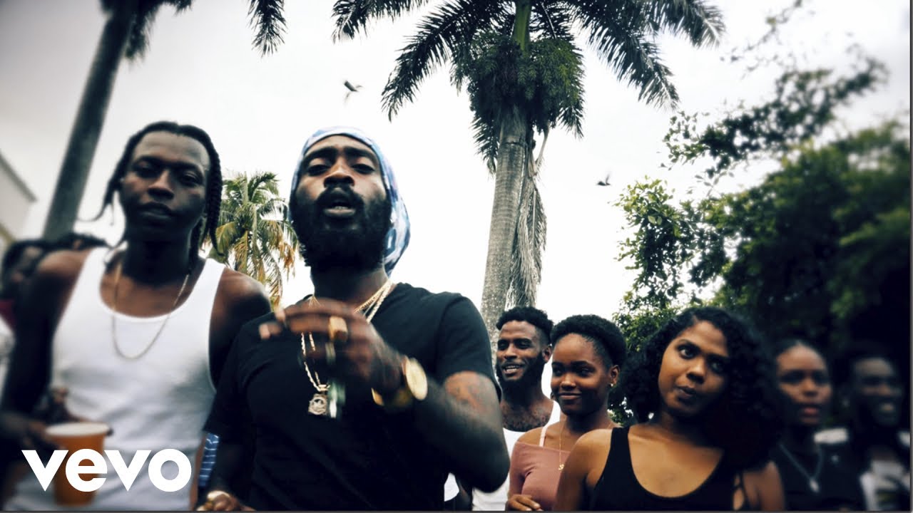 Fya Doops - 6ixxx Gyalis (6ix Ina Mag)