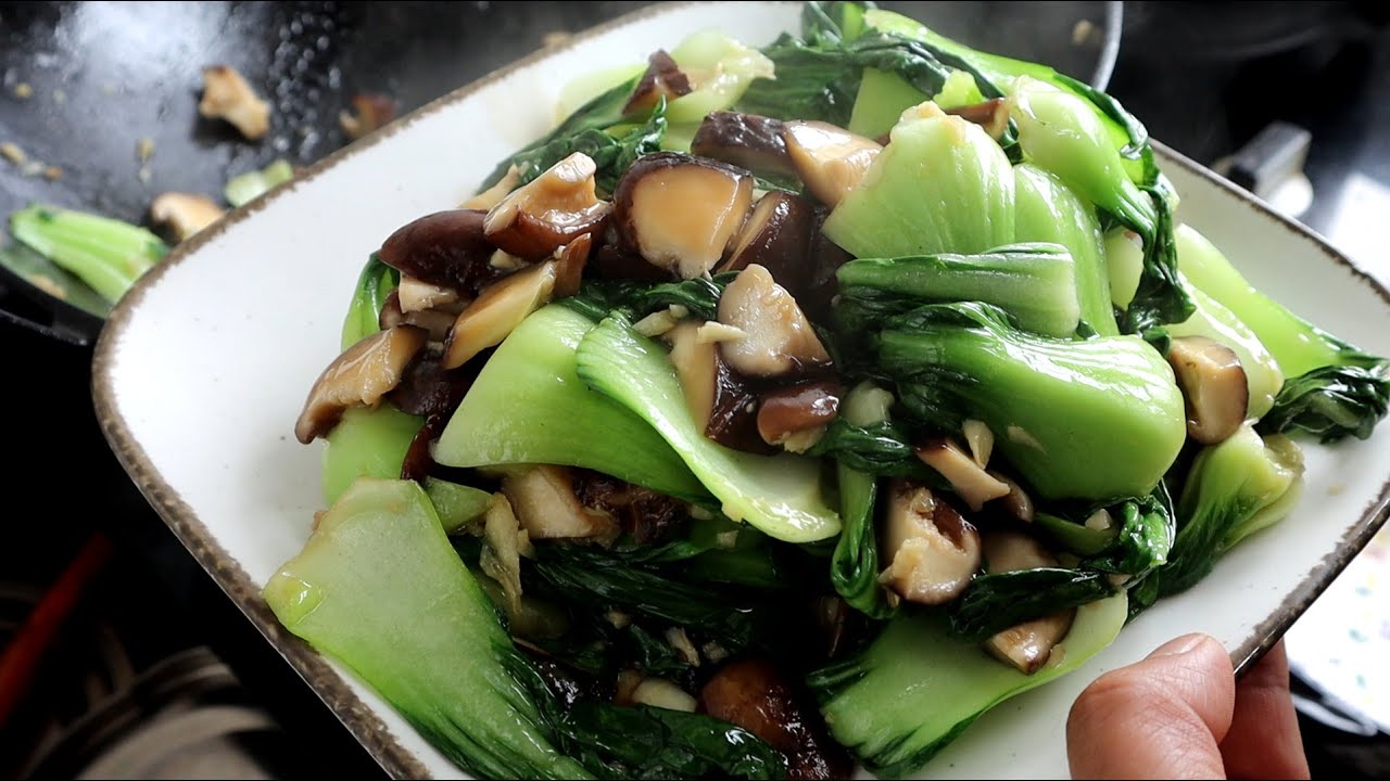 【美味小舍】难怪饭店的香菇油菜那么好吃？大厨教你正确做法，太香了！