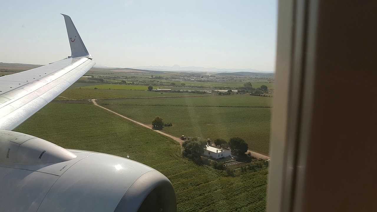 TUIfly B737 landing at Jerez de la Frontera (XRY)
