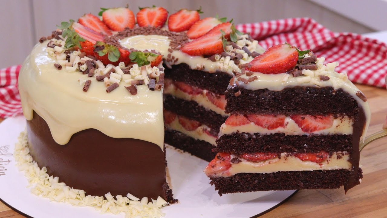 COMO MONTAR E DECORAR UM BOLO DE MORANGO FRESCO PERFEITO E COM SEGURANÇA | BOLO DE VITRINE