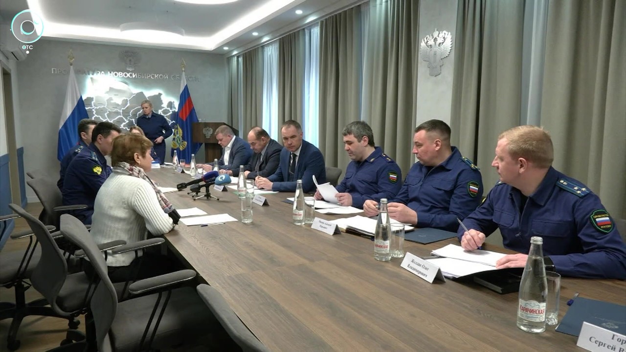 На улицах Новосибирска гололёд стал причиной травм у десятков людей