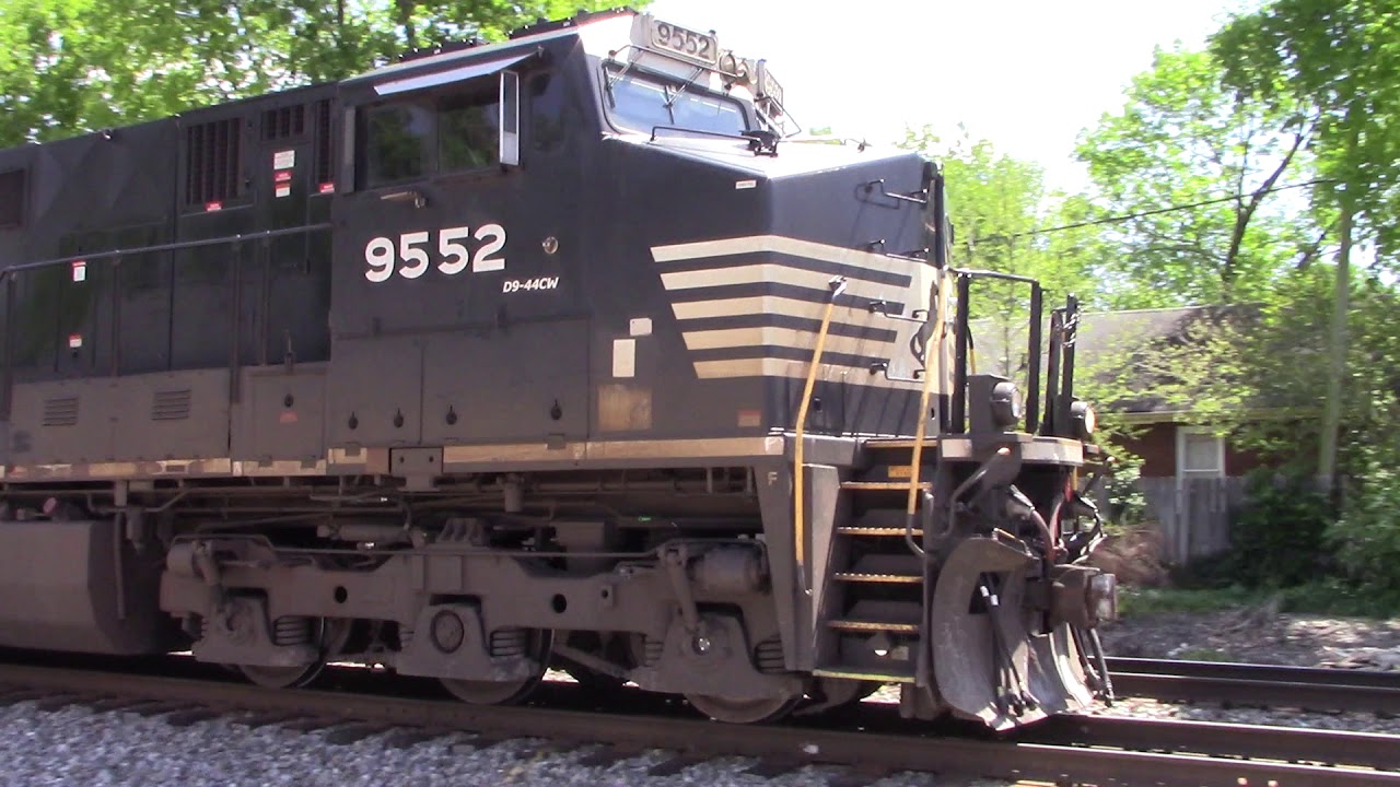 NORFOLK SOUTHERN GE D9-44CW Southbound Local Freight