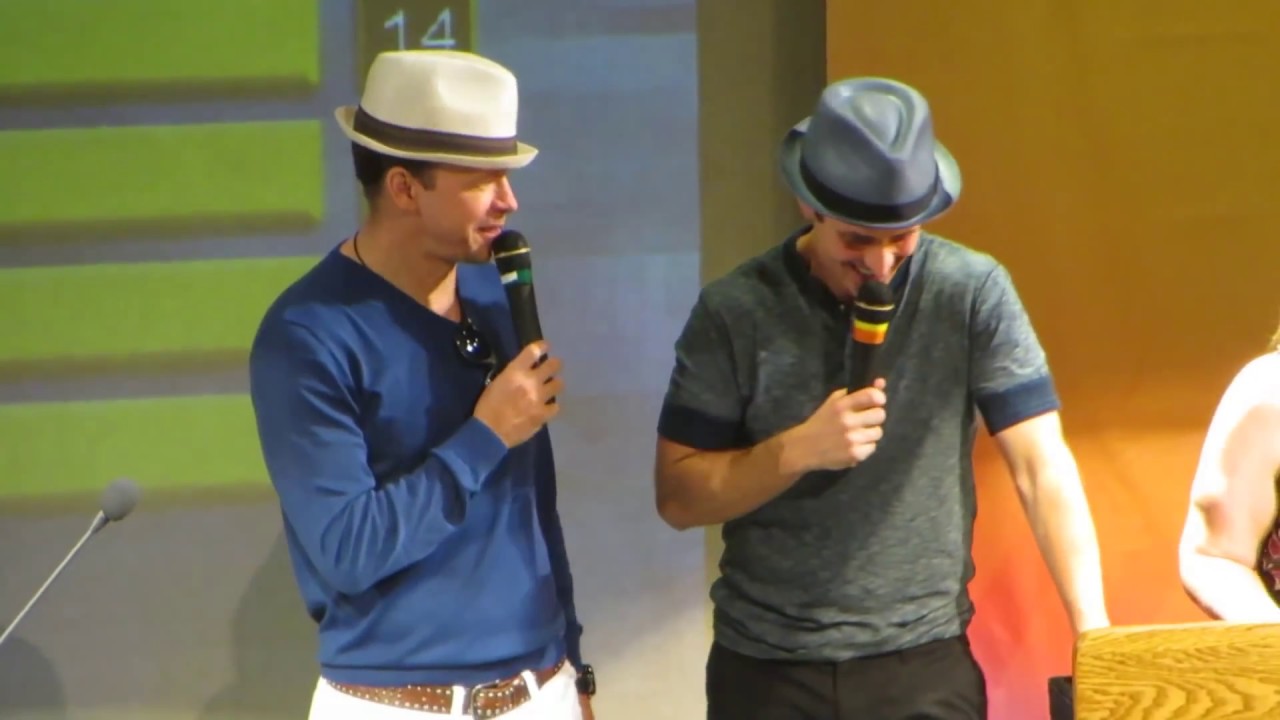 NKOTB Cruise 2014 - NKOTB Feud A - Joey & Donnie being funny & cracking up Jon!