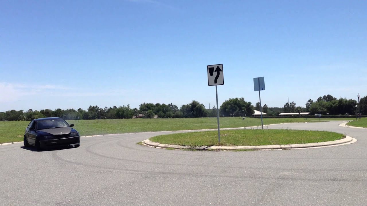 e46 bmw drifting circle (open diff, steptronic trans)