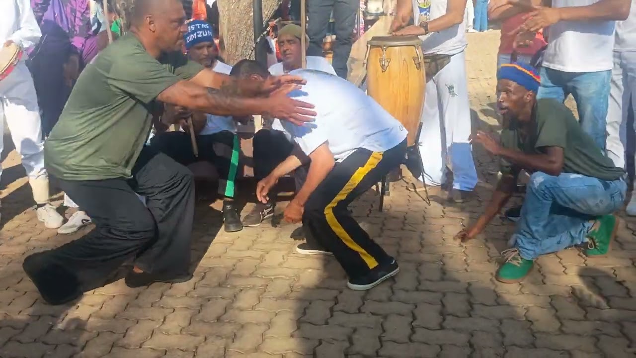 marcos capoeira raiz de iuna