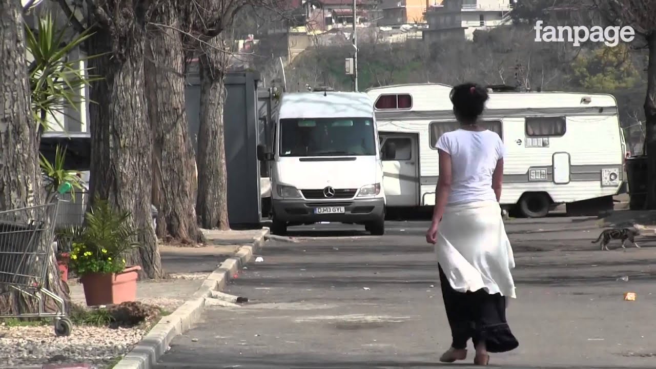 Vivono nel campo nomadi e lavorano da Eataly: la storia di due donne rom