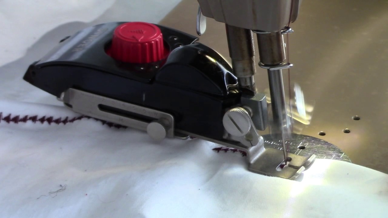 Singer 160986 Slant Shank Zig Zag Attachment on Singer 301