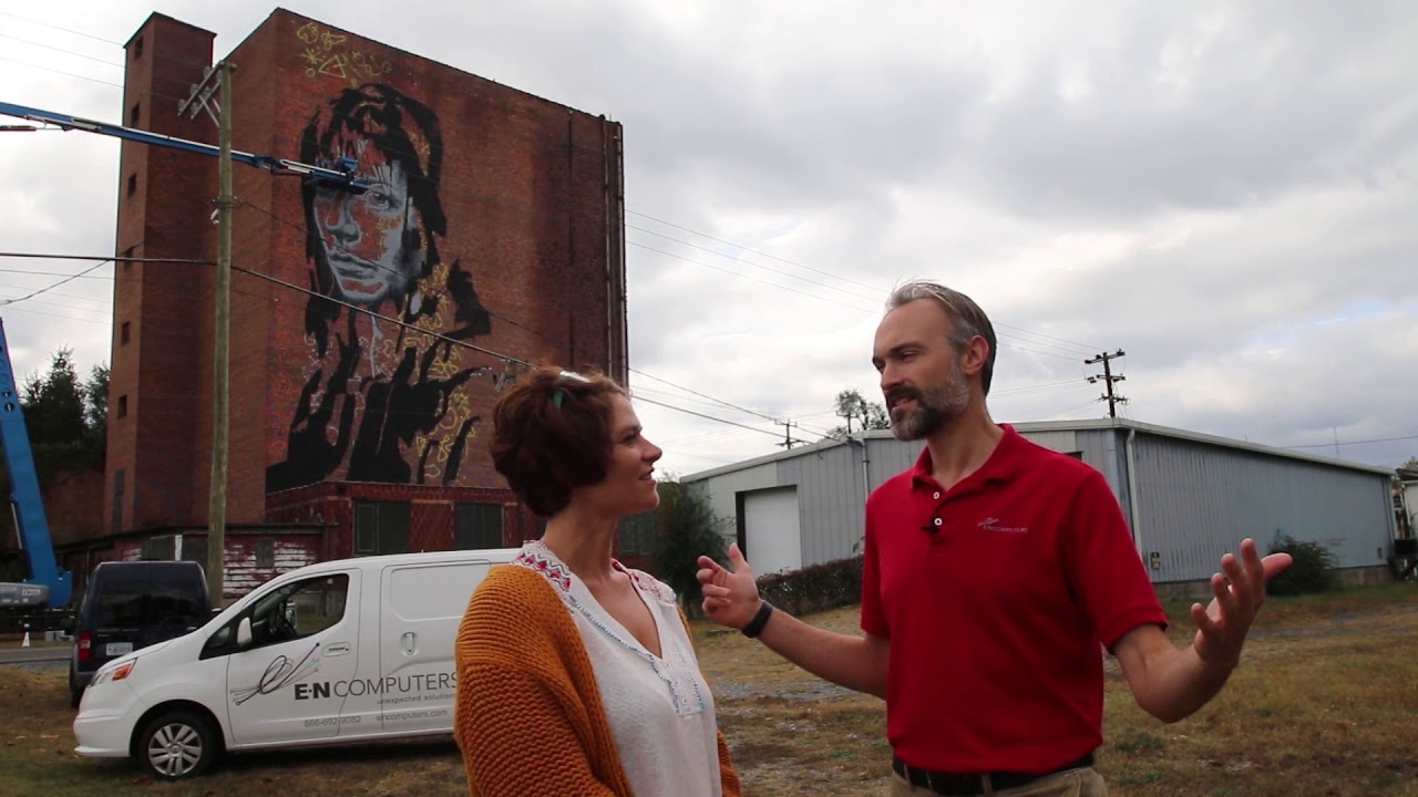 Ian MacRae and Liz Hogan of E-N Computers and The Virginia Street Arts Festival, Waynesboro