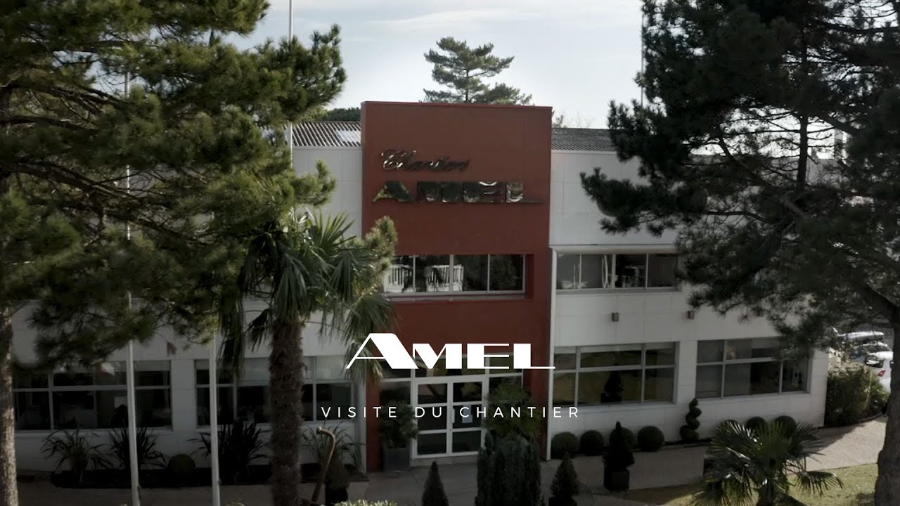 Visitez les Chantiers AMEL en compagnie de &laquo; Un duvet pour deux &raquo; / Discover the AMEL shipyards